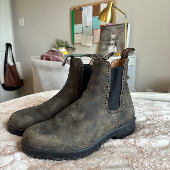 Blundstone Shoes - Blundstone Distressed Brown Leather Boots